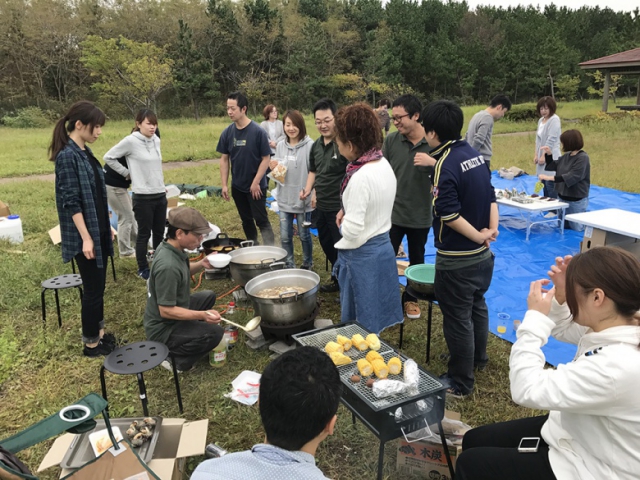 10/2日いも煮を囲んで親睦会を開催いたしました!