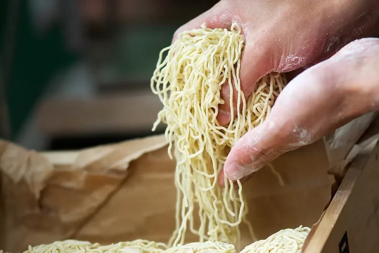 麺が「国産小麦100％」に生まれ変わりました！